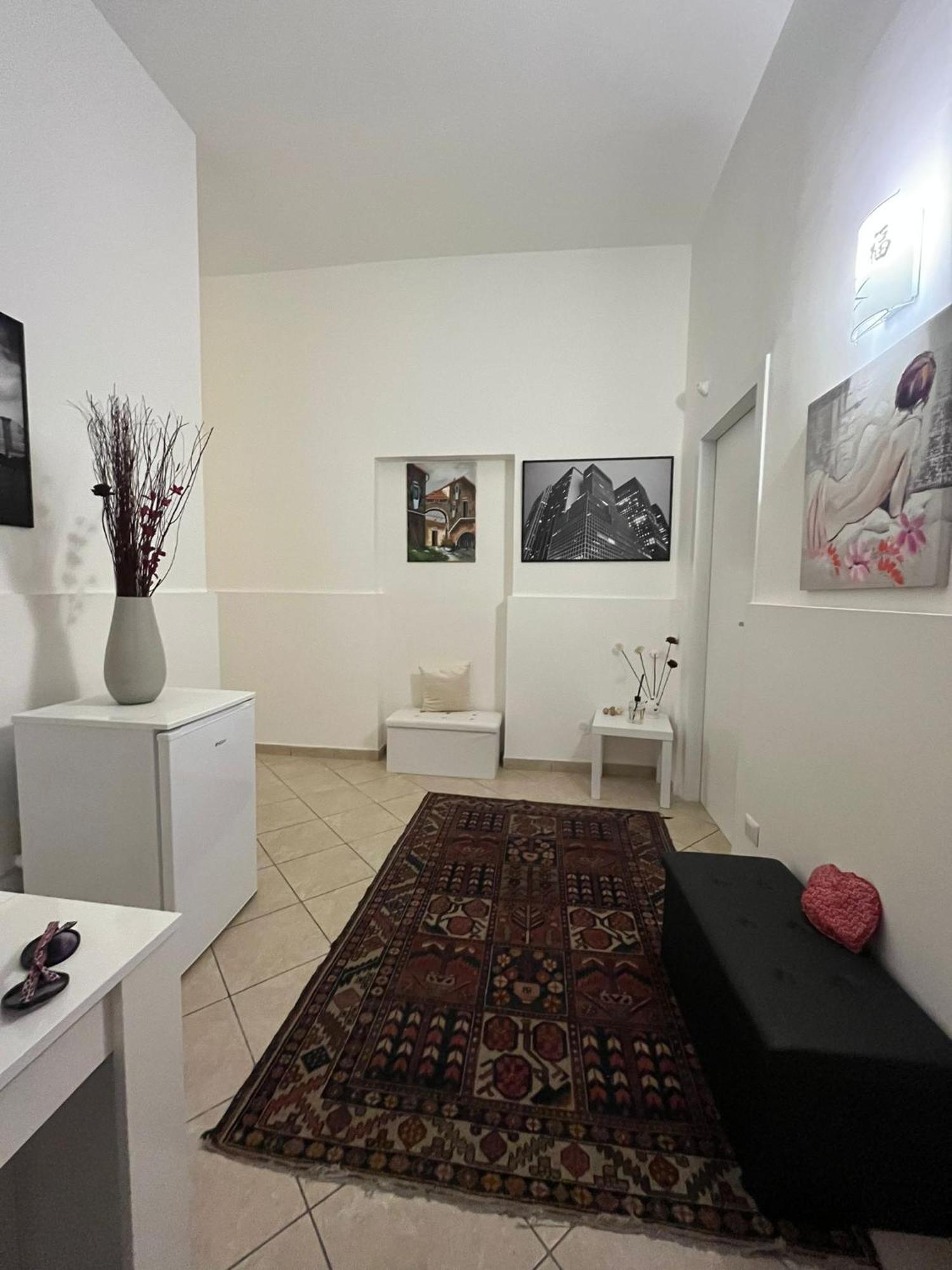 Whitehouse Panzió Lecce Kültér fotó