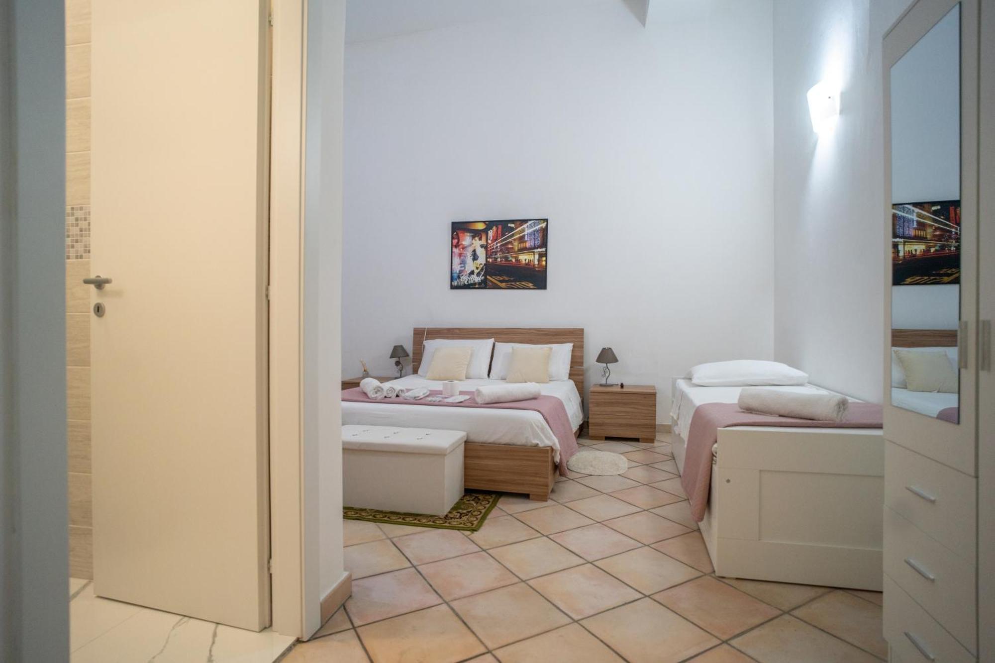 Whitehouse Panzió Lecce Kültér fotó