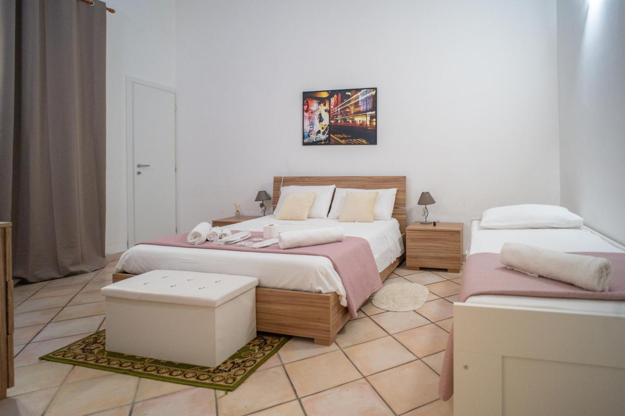 Whitehouse Panzió Lecce Kültér fotó