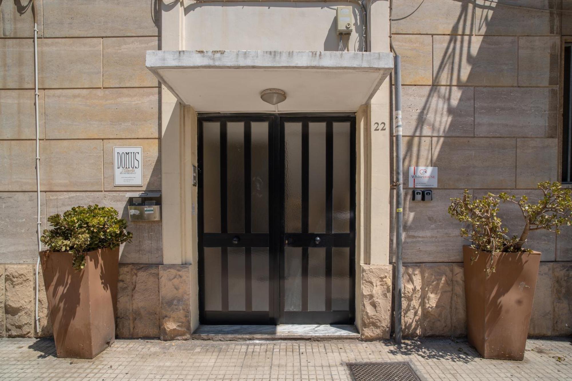 Whitehouse Panzió Lecce Kültér fotó